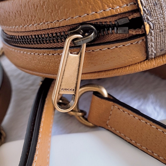 Authentic Gucci x Disney Mickey Mouse GG Supreme Monogram Mini Round Backpack - Picture 11 of 16